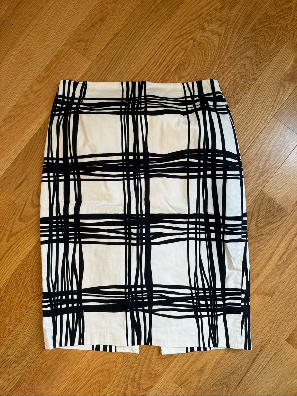 Black and White Plaid Pencil Skirt